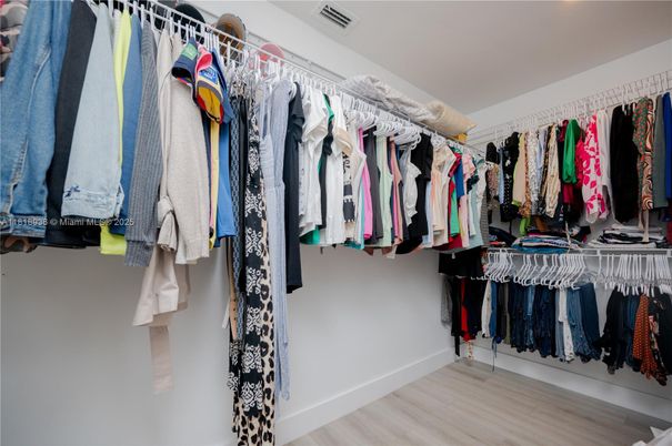 Interior, Walk-in Closets, Wood Texture Flooring