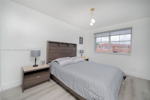 Bedroom, Interior, Pendant Lights, Wood Texture Flooring