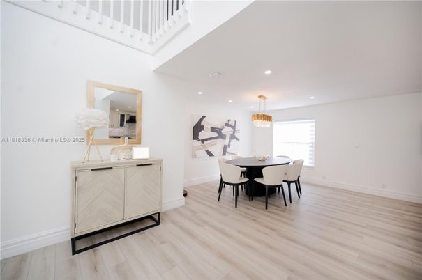 Chandelier, Dining room, Interior, Pendant Lights, Recessed Lighting, Wood Texture Flooring