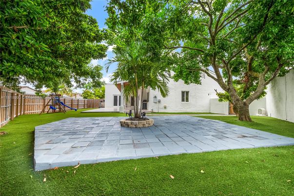 Backyard, Exterior, Playground
