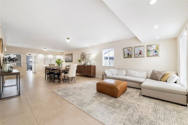 Dining room, Interior, Living room, Recessed Lighting