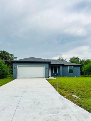 Attached, Backyard, Exterior, Facade, Ranch