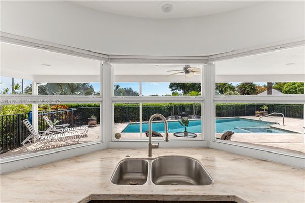 Interior, Pool, Sun Room, Water