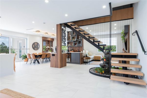 Dining room, Interior, Recessed Lighting