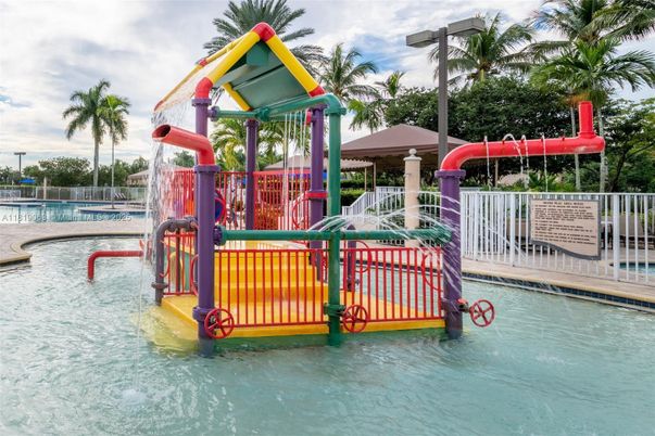 Exterior, Playground, Pool