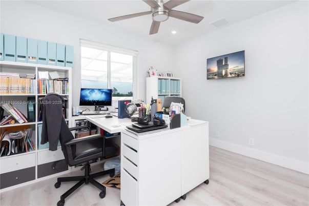 Home Office, Interior, Recessed Lighting, Wood Texture Flooring