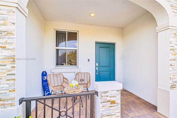 Exterior, Recessed Lighting