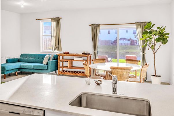 Dining room, Interior, Kitchen, Living room, Water