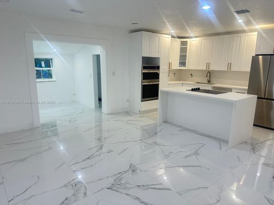 Interior, Kitchen, Marble, Recessed Lighting