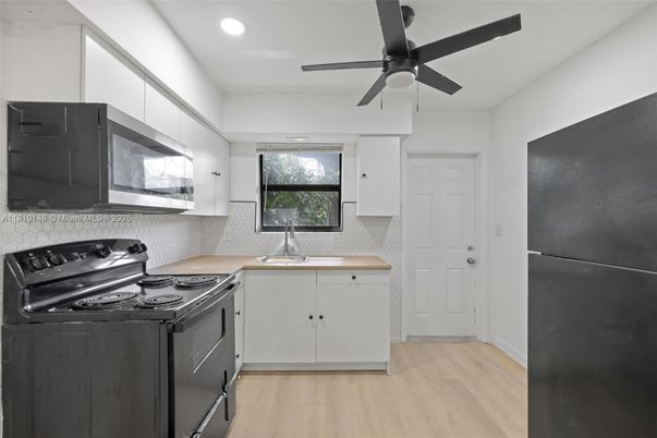 Interior, Kitchen, Recessed Lighting, Wood Texture Flooring