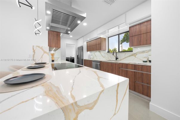 Interior, Kitchen, Marble Walls, Recessed Lighting