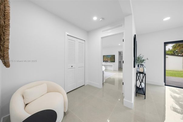 Interior, Recessed Lighting