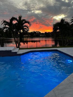 Exterior, Pool, Water
