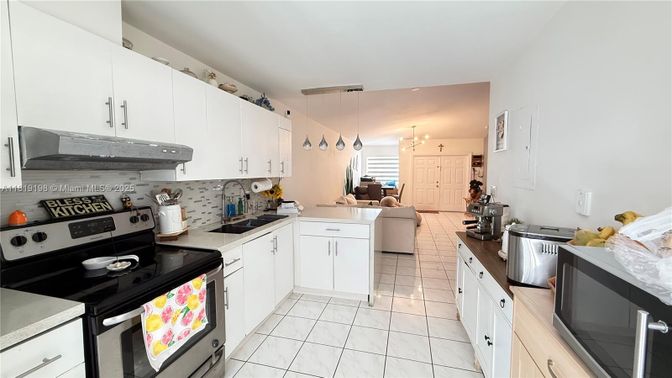 Interior, Kitchen, Pendant Lights