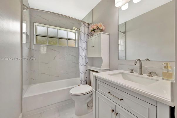 Bathroom, Interior, Marble, Marble Walls