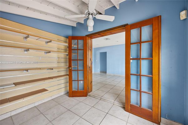Empty room, Interior, Wooden Walls