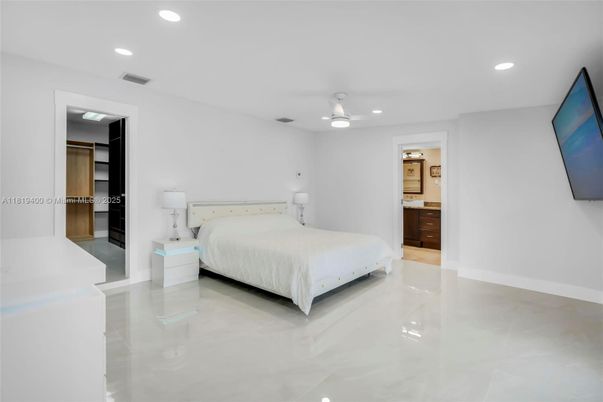 Bedroom, Interior, Recessed Lighting