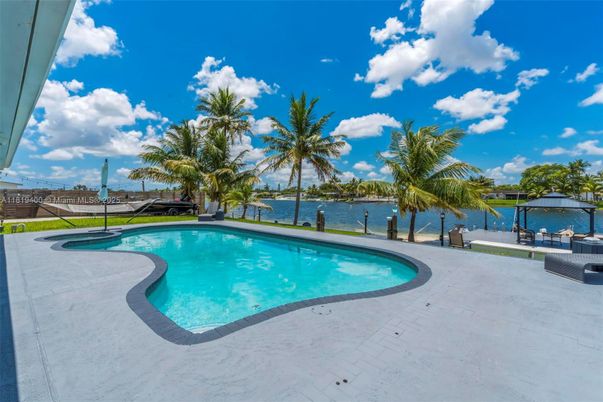 Exterior, Pool, Water
