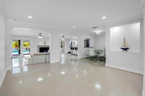 Chandelier, Dining room, Interior, Recessed Lighting