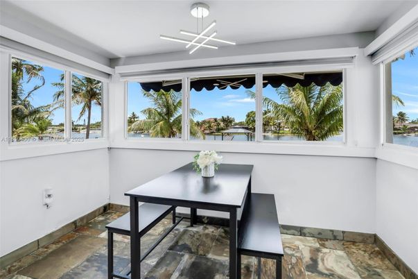 Dining room, Interior, Pendant Lights, Sun Room, Water
