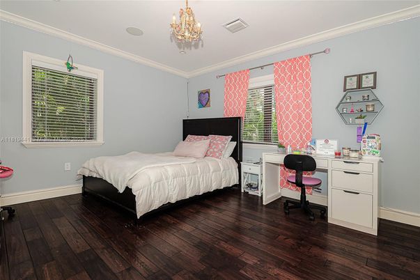 Bedroom, Chandelier, Home Office, Interior, Wood Texture Flooring