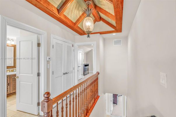 Interior, Pendant Lights, Recessed Lighting, Wooden Beams