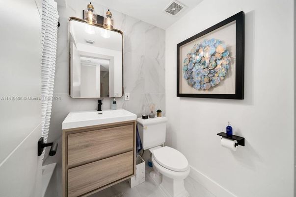 Bathroom, Interior, Marble Walls