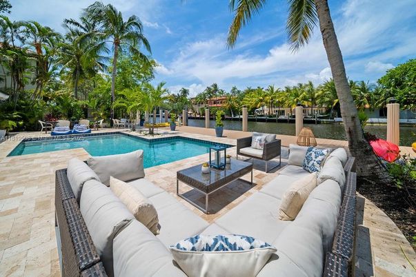 Exterior, Pool, Water