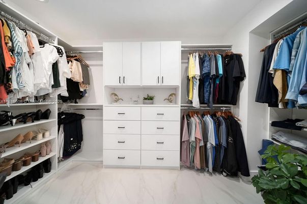 Interior, Marble, Recessed Lighting, Walk-in Closets