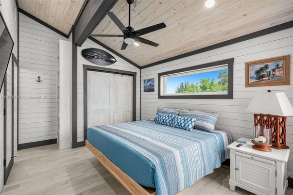 Bedroom, Interior, Recessed Lighting, Wooden Ceilings, Wood Texture Flooring