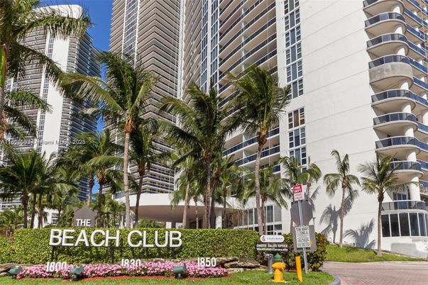Exterior, Facade, Condo Building