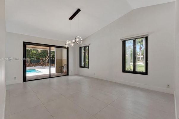 Empty room, Interior, Pendant Lights