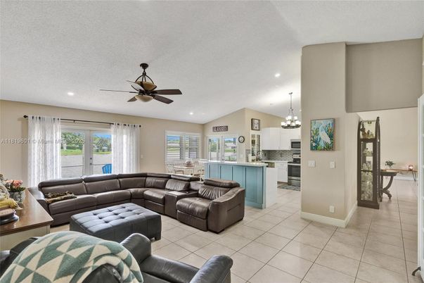 Chandelier, Interior, Kitchen, Living room, Recessed Lighting