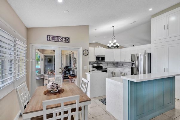Dining room, Interior, Kitchen, Recessed Lighting, Stainless Steel Appliances