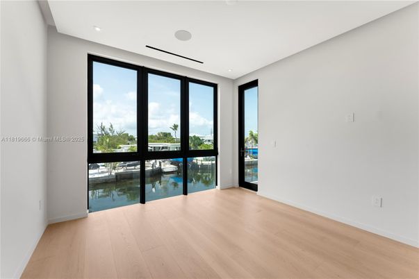 Empty room, Interior, Recessed Lighting, Water, Wood Texture Flooring