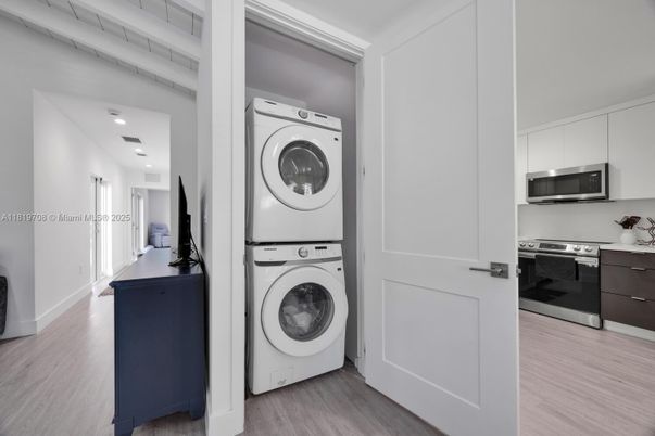 Interior, Recessed Lighting, Utility Closets, Washer, Wood Texture Flooring