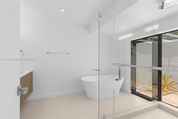 Bathroom, Free Standing Baths, Glass Shower, Interior, Recessed Lighting