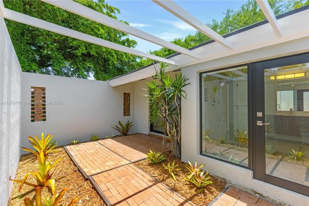 Glass Ceilings, Interior, Sun Room