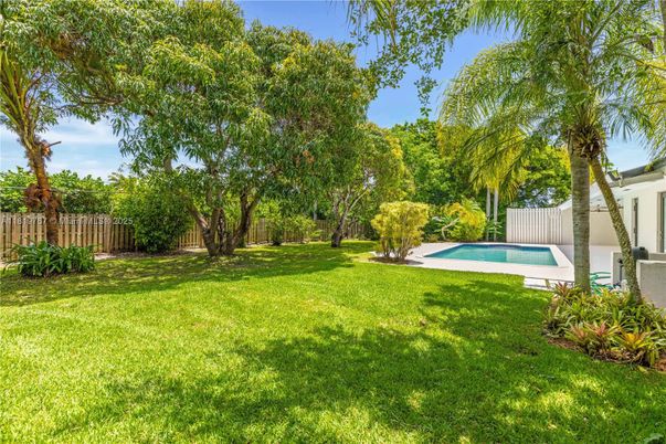 Backyard, Exterior, Pool