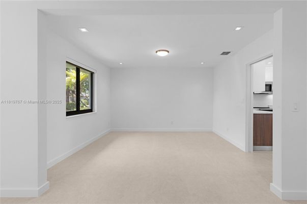 Empty room, Interior, Recessed Lighting