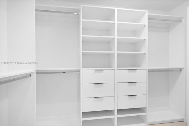 Interior, Walk-in Closets