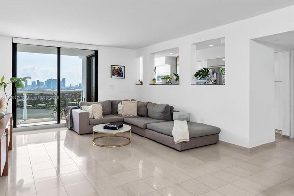 Interior, Living room, Recessed Lighting, Water