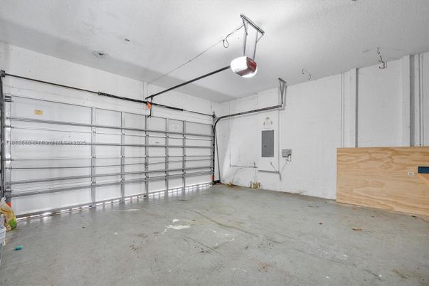 Garage, Interior