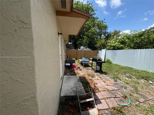 Backyard, Exterior