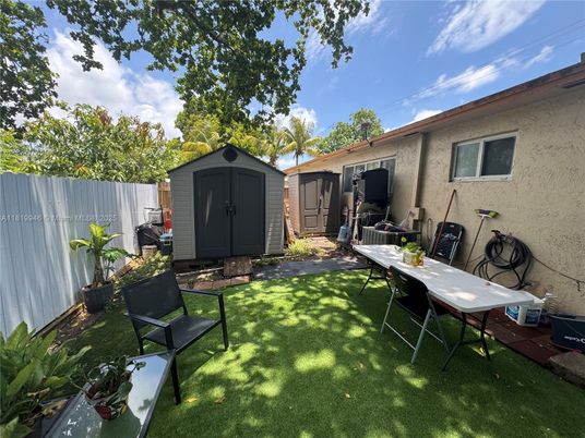 Backyard, Exterior