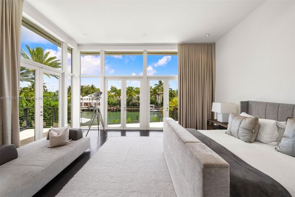 Bedroom, Interior, Recessed Lighting, Sun Room