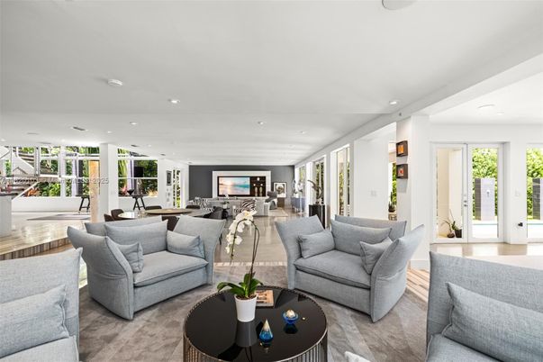 Dining room, Interior, Living room, Recessed Lighting