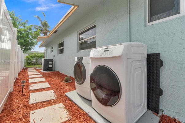 Exterior, Washer