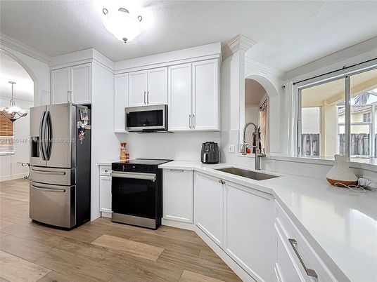Chandelier, Interior, Kitchen, Pendant Lights, Wood Texture Flooring