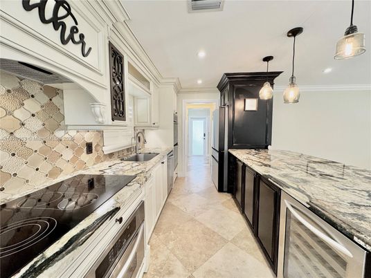 Interior, Kitchen, Pendant Lights, Recessed Lighting, Stainless Steel Appliances
